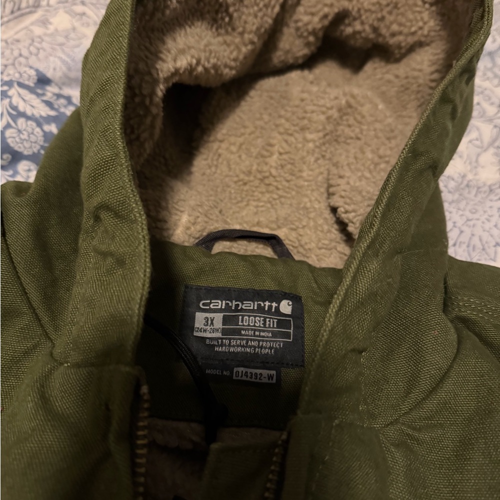 Carhartt Women's Loose Fit Washed Duck Jacket - Sherpa Lined - Picture 7 of 8